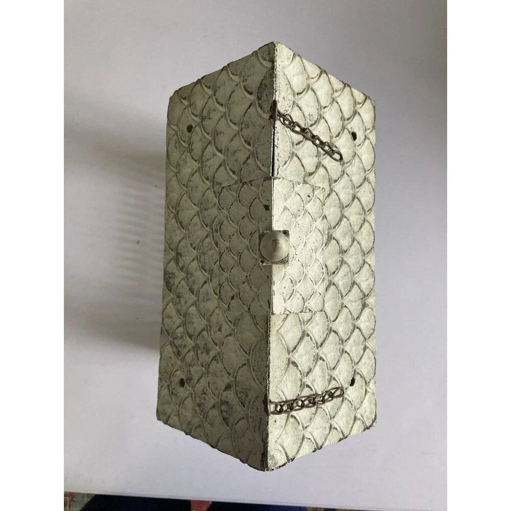 Rustic Birdhouse Tower Farmhouse Fenced Sage Cream Good Condition Wood